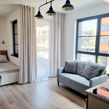 Doki Living Apartament 55 Gdansk Bagian luar foto
