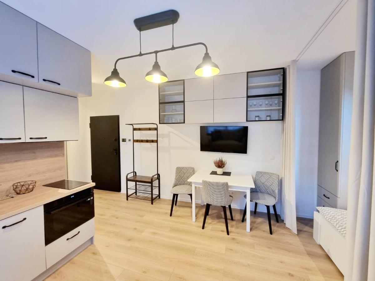 Doki Living Apartament 55 Gdansk Bagian luar foto
