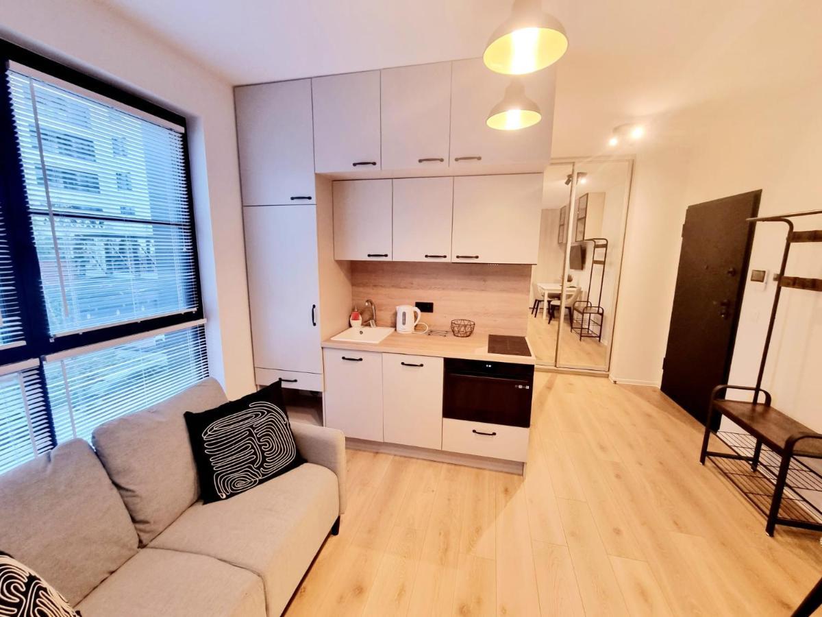 Doki Living Apartament 55 Gdansk Bagian luar foto